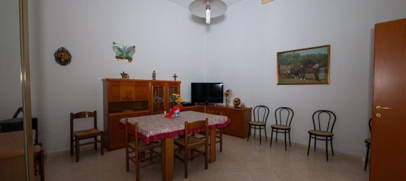 7 bedrooms House in Vittoria, Italy No. 341339 10