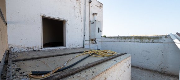 7 bedrooms House in Vittoria, Italy No. 341339 41