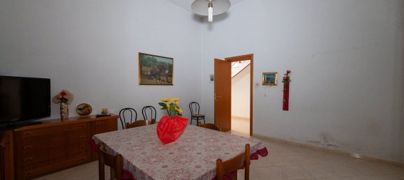 7 bedrooms House in Vittoria, Italy No. 341339 9