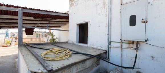 7 bedrooms House in Vittoria, Italy No. 341339 42