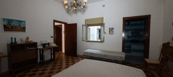 7 bedrooms House in Vittoria, Italy No. 341339 26