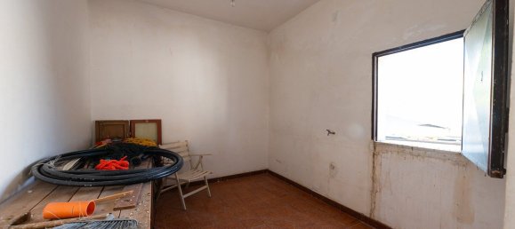 7 bedrooms House in Vittoria, Italy No. 341339 35