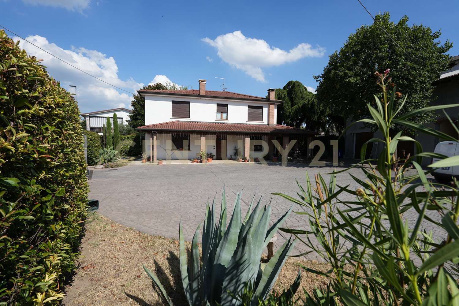 4 bedrooms Villa in Cerea, Italy No. 275343