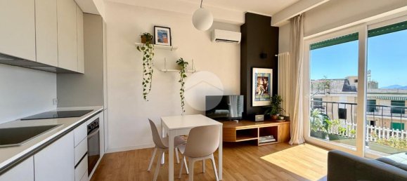 2 Schlafzimmer Wohnung in Naples, Italy, Nr. 273360 9