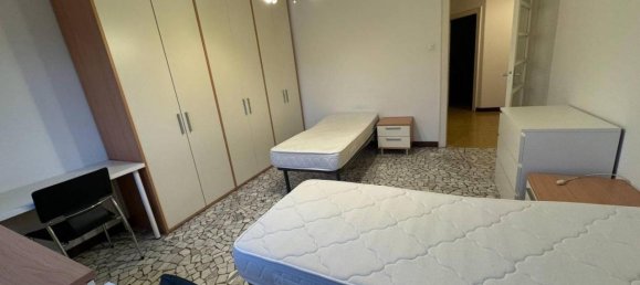 3 rooms Apartment in Vicenza, Italy No. 27042 2