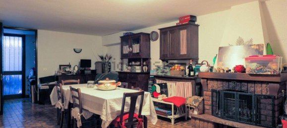 Casa de 7 habitaciónes en Massa, Italy No. 78885 9