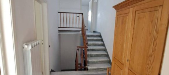 Casa de 4 dormitorios en Viareggio, Italy No. 16052 19