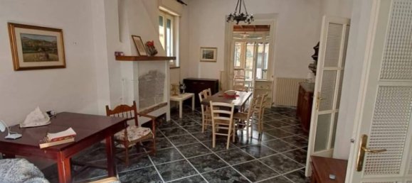 Casa de 4 dormitorios en Viareggio, Italy No. 16052 6