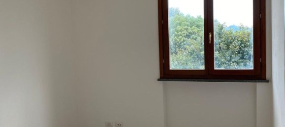 3 rooms Apartment in Cerreto Guidi, Italy No. 44450 4