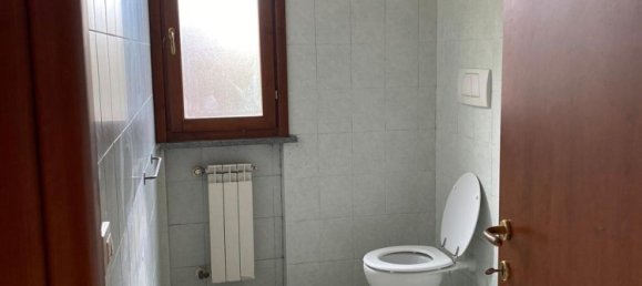 3 rooms Apartment in Cerreto Guidi, Italy No. 44450 5