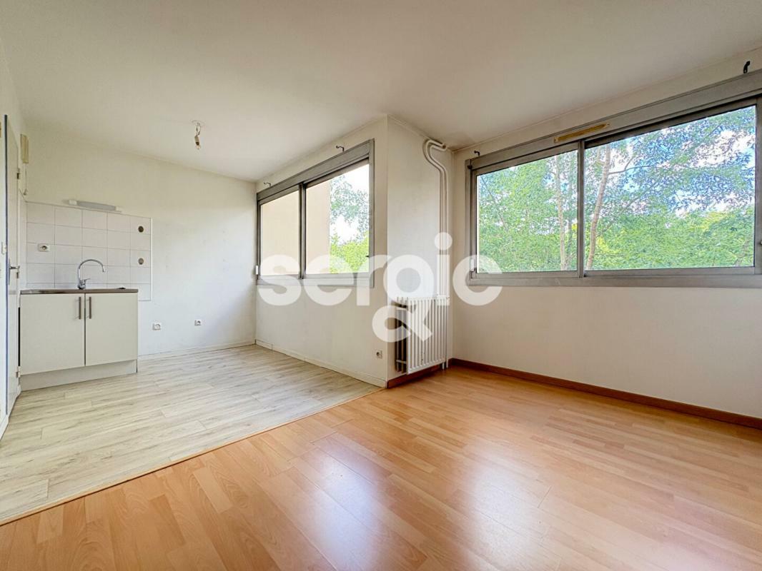 Studio in Angers, France No. 303554