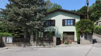 Дом с 7 комнатами в Клоштернойбург, Австрия № 135843