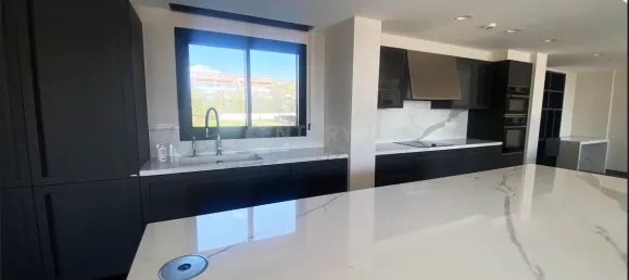 4 bedrooms Apartment in Parekklisia, Cyprus No. 3906 5