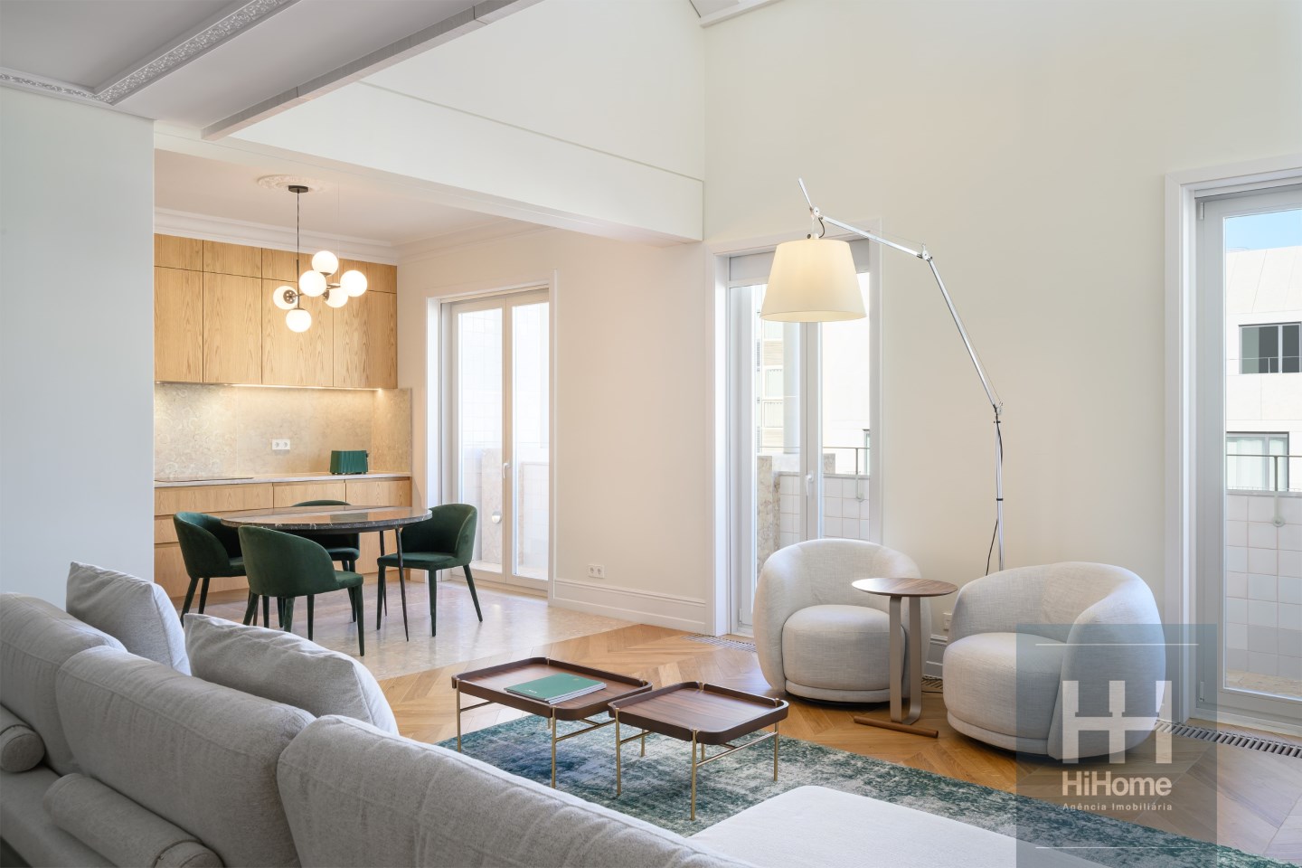 4 bedrooms Duplex in Lisbon, Portugal No. 114119