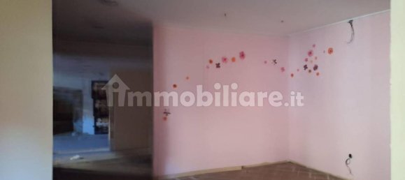 275m² Commercial property in Naples, Italy No. 328548 2