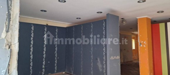 275m² Commercial property in Naples, Italy No. 328548 3