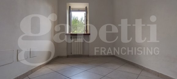 2 Schlafzimmer Haus in Rome, Italy, Nr. 364179 9