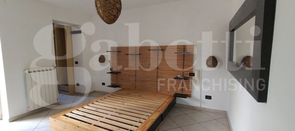 2 Schlafzimmer Haus in Rome, Italy, Nr. 364179 13