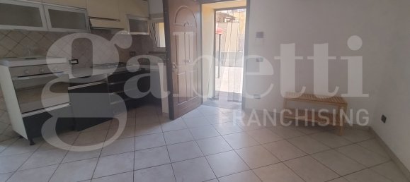 2 Schlafzimmer Haus in Rome, Italy, Nr. 364179 5