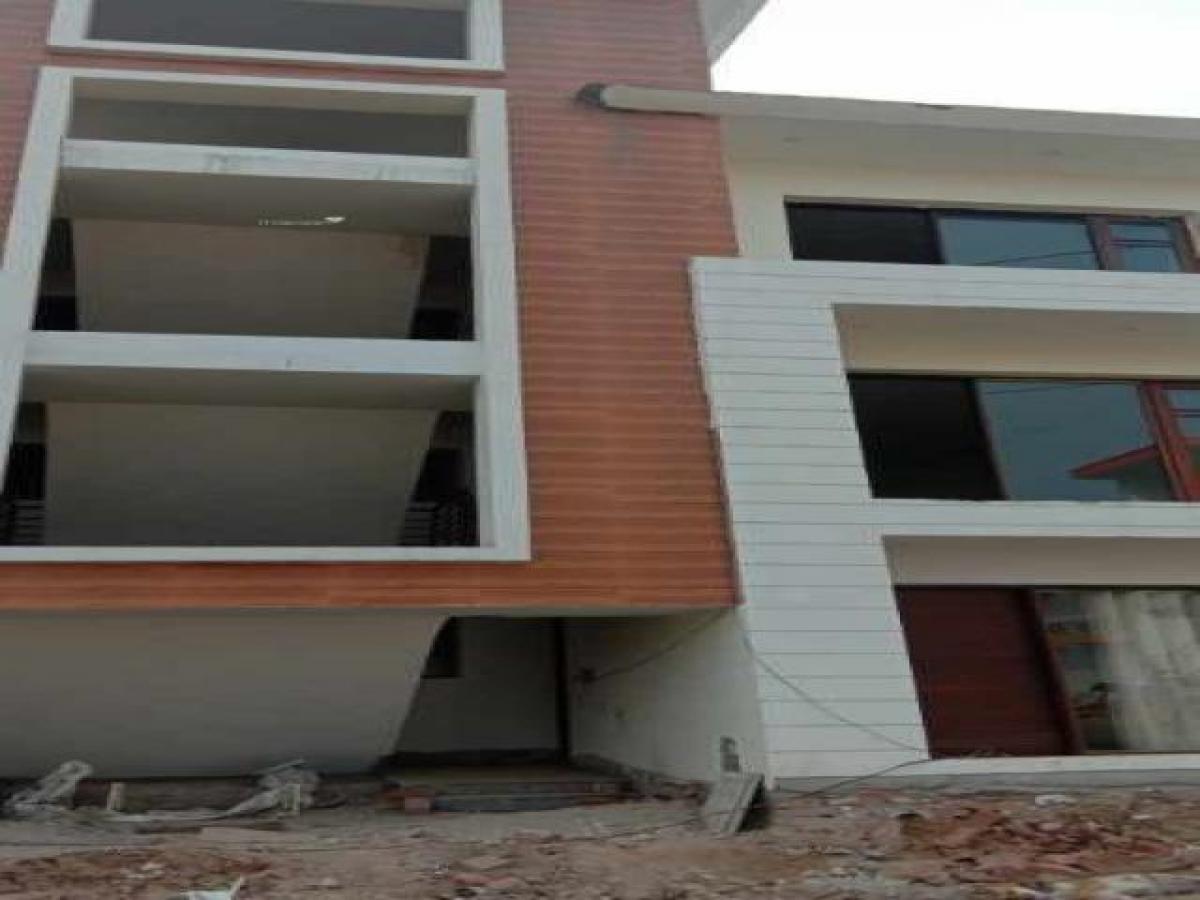 2 bedrooms House in Mohali, India No. 1886