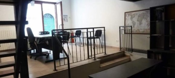 3 rooms Commercial property in Camaiore, Italy No. 252543 3