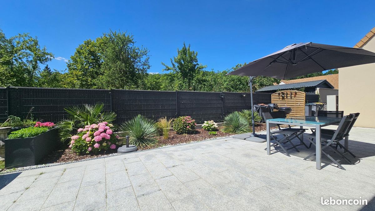 7 bedrooms House in Favrieux, France No. 327517