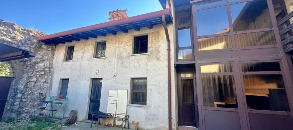 Casa de 4 dormitorios en Udine, Italy No. 365095 2