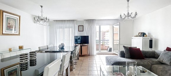 Apartamento de 3 dormitorios en Lyon, France No. 346520 3