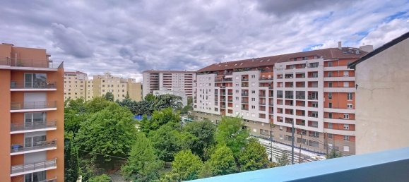 Apartamento de 3 dormitorios en Lyon, France No. 346520 2