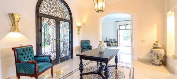 Villa de 4 dormitorios en Marbella, Spain No. 6197 8