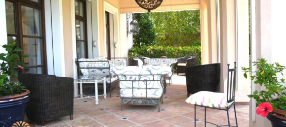 Villa de 4 dormitorios en Marbella, Spain No. 6197 6