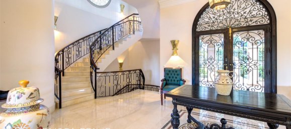 Villa de 4 dormitorios en Marbella, Spain No. 6197 22