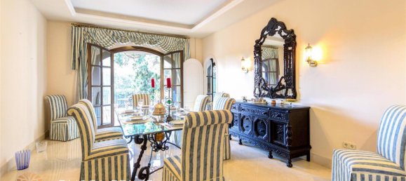 Villa de 4 dormitorios en Marbella, Spain No. 6197 14