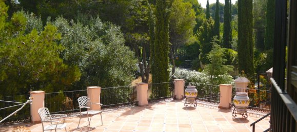 Villa de 4 dormitorios en Marbella, Spain No. 6197 31