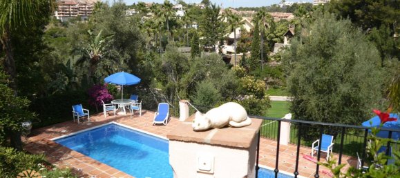 Villa de 4 dormitorios en Marbella, Spain No. 6197 3