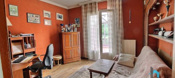 3 bedrooms House in Nogent-le-Roi, France No. 221016 3