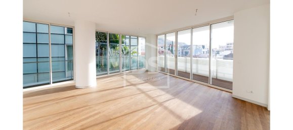 Apartamento de 3 dormitorios en Funchal, Portugal No. 161654 11