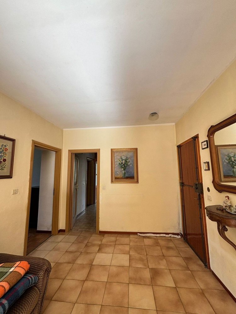 4 bedrooms Apartment in Albareto, Italy No. 345998