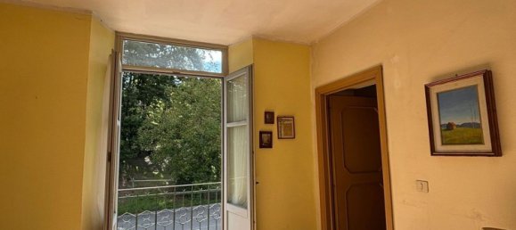 4 bedrooms Apartment in Albareto, Italy No. 345998 3