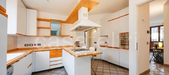 Вилла с 4 спальнями в Моццо, Италия № 133030 3