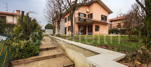 Вилла с 4 спальнями в Моццо, Италия № 133030 10