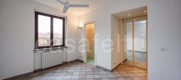 Вилла с 4 спальнями в Моццо, Италия № 133030 16