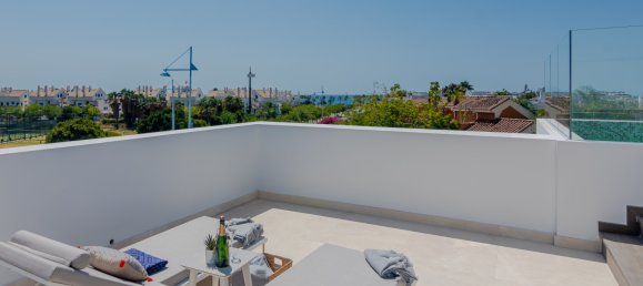 4 bedrooms Villa in San Pedro de Alcantara, Spain No. 582 16