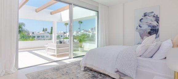 4 bedrooms Villa in San Pedro de Alcantara, Spain No. 582 6