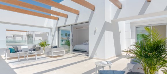 4 bedrooms Villa in San Pedro de Alcantara, Spain No. 582 12