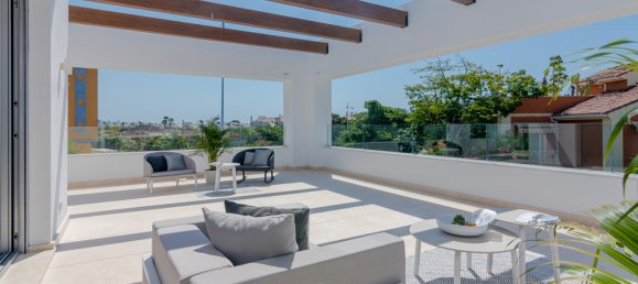 4 bedrooms Villa in San Pedro de Alcantara, Spain No. 582 10