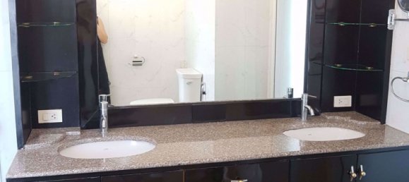 2 bedrooms Condo in Khlong Toei, Thailand No. 4353 7