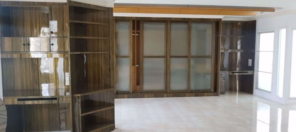 2 bedrooms Condo in Khlong Toei, Thailand No. 4353 10