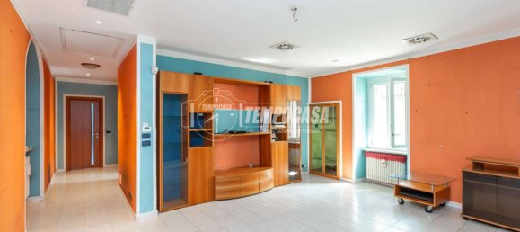 2 bedrooms Apartment in Moncalieri, Italy No. 280738 5