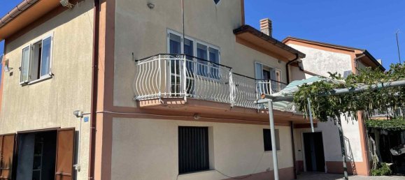 6-salle Maison à Nusco, Italy No. 286672 2